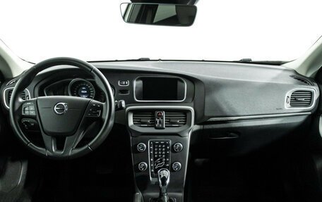 Volvo V40 Cross Country I, 2018 год, 1 947 989 рублей, 13 фотография