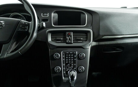 Volvo V40 Cross Country I, 2018 год, 1 947 989 рублей, 14 фотография