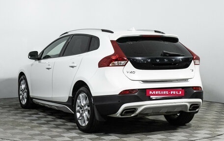 Volvo V40 Cross Country I, 2018 год, 1 947 989 рублей, 7 фотография