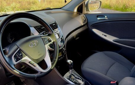 Hyundai Solaris II рестайлинг, 2011 год, 850 000 рублей, 5 фотография