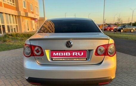 Volkswagen Jetta VI, 2008 год, 635 000 рублей, 5 фотография