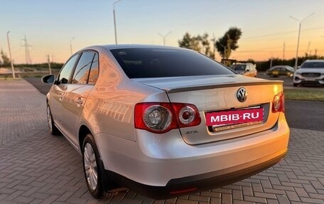 Volkswagen Jetta VI, 2008 год, 635 000 рублей, 3 фотография