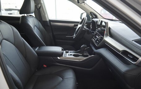 Toyota Highlander, 2025 год, 5 886 000 рублей, 23 фотография