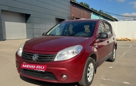 Renault Sandero I, 2012 год, 530 000 рублей, 2 фотография