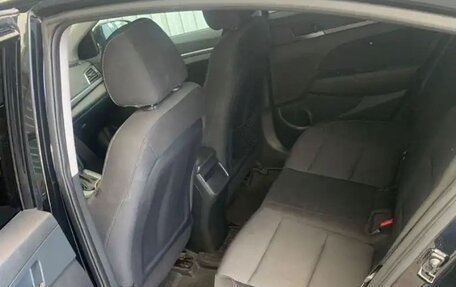 Hyundai Elantra VI рестайлинг, 2018 год, 1 650 000 рублей, 9 фотография