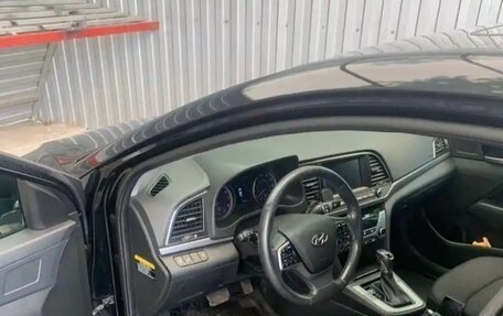 Hyundai Elantra VI рестайлинг, 2018 год, 1 650 000 рублей, 7 фотография