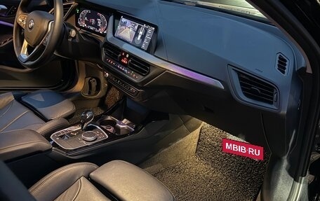 BMW 1 серия, 2021 год, 3 100 000 рублей, 21 фотография