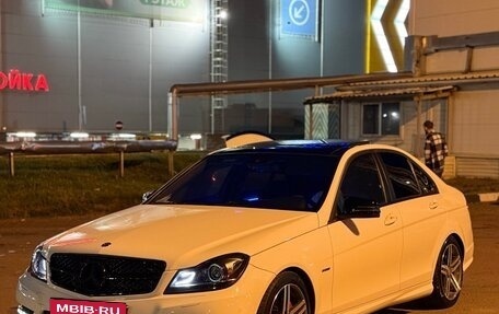 Mercedes-Benz C-Класс, 2011 год, 1 600 000 рублей, 3 фотография
