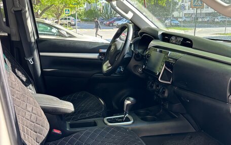 Toyota Hilux VIII, 2021 год, 4 000 000 рублей, 6 фотография