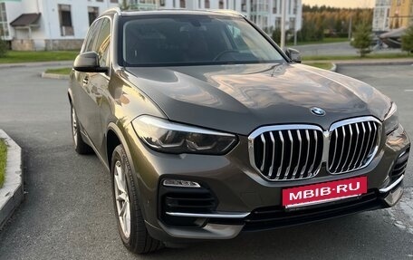 BMW X5, 2020 год, 5 300 000 рублей, 2 фотография