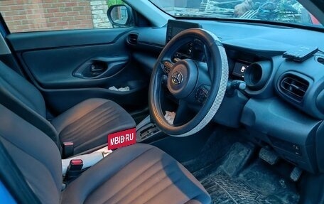 Toyota Yaris Cross, 2020 год, 1 800 000 рублей, 2 фотография