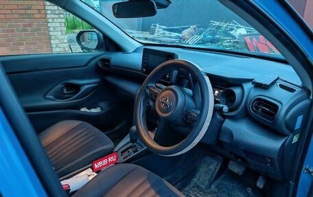 Toyota Yaris Cross, 2020 год, 1 800 000 рублей, 3 фотография