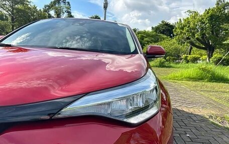Toyota C-HR I рестайлинг, 2022 год, 1 700 000 рублей, 4 фотография