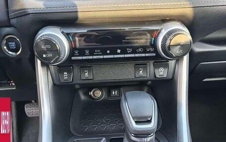 Toyota RAV4, 2022 год, 2 400 000 рублей, 17 фотография