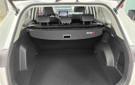 Toyota RAV4, 2021 год, 2 900 000 рублей, 7 фотография