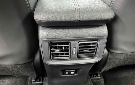 Toyota RAV4, 2021 год, 2 900 000 рублей, 20 фотография