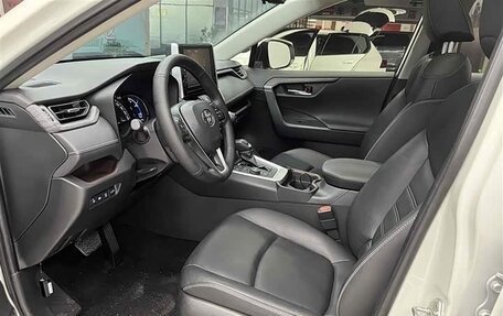 Toyota RAV4, 2021 год, 2 900 000 рублей, 12 фотография