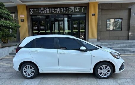 Honda Fit, 2022 год, 1 200 000 рублей, 3 фотография