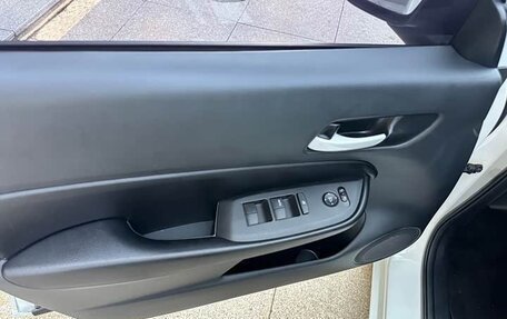 Honda Fit, 2022 год, 1 200 000 рублей, 6 фотография