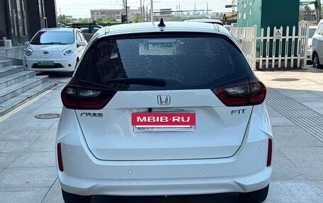 Honda Fit, 2022 год, 1 200 000 рублей, 5 фотография