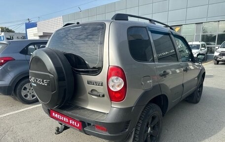 Chevrolet Niva I рестайлинг, 2017 год, 676 000 рублей, 3 фотография