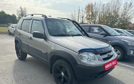 Chevrolet Niva I рестайлинг, 2017 год, 676 000 рублей, 2 фотография