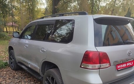 Toyota Land Cruiser 200, 2010 год, 3 000 000 рублей, 3 фотография