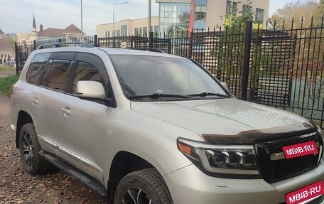 Toyota Land Cruiser 200, 2010 год, 3 000 000 рублей, 6 фотография