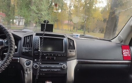 Toyota Land Cruiser 200, 2010 год, 3 000 000 рублей, 9 фотография