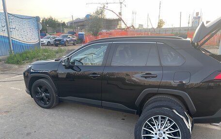 Toyota RAV4, 2021 год, 3 200 000 рублей, 4 фотография