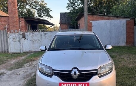 Renault Logan II, 2015 год, 380 000 рублей, 3 фотография