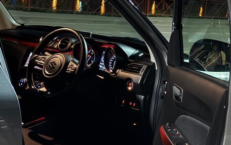 Suzuki Swift V, 2018 год, 1 650 000 рублей, 10 фотография