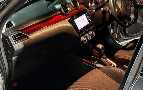 Suzuki Swift V, 2018 год, 1 650 000 рублей, 12 фотография