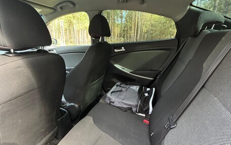 Hyundai Solaris II рестайлинг, 2013 год, 630 000 рублей, 10 фотография