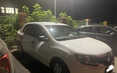 Renault Logan II, 2017 год, 600 000 рублей, 2 фотография