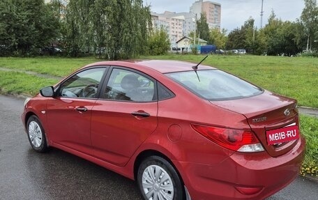 Hyundai Solaris II рестайлинг, 2012 год, 580 000 рублей, 4 фотография