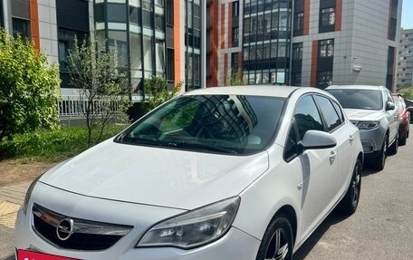Opel Astra J, 2011 год, 600 000 рублей, 3 фотография