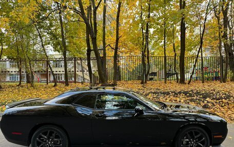 Dodge Challenger III рестайлинг 2, 2022 год, 5 000 000 рублей, 11 фотография