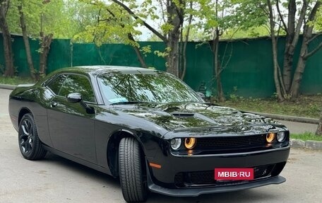 Dodge Challenger III рестайлинг 2, 2022 год, 5 000 000 рублей, 21 фотография