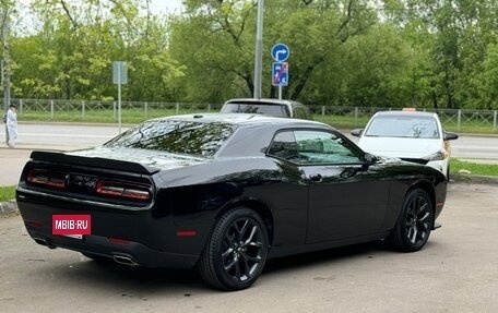 Dodge Challenger III рестайлинг 2, 2022 год, 5 000 000 рублей, 17 фотография
