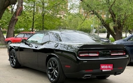 Dodge Challenger III рестайлинг 2, 2022 год, 5 000 000 рублей, 15 фотография