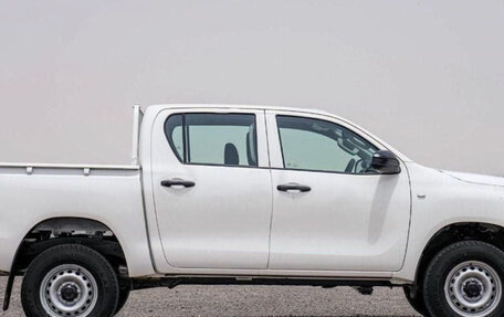 Toyota Hilux VIII, 2024 год, 4 300 777 рублей, 3 фотография