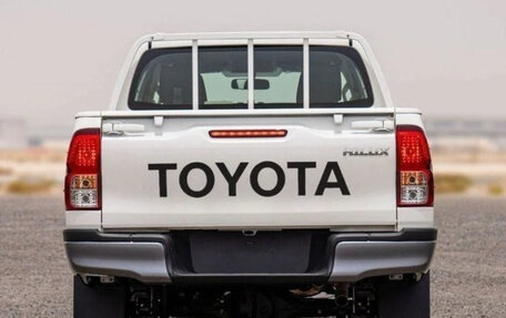Toyota Hilux VIII, 2024 год, 4 300 777 рублей, 4 фотография