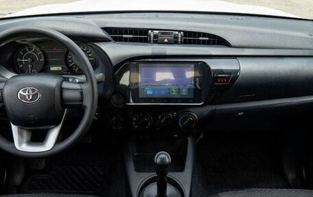 Toyota Hilux VIII, 2024 год, 4 300 777 рублей, 6 фотография