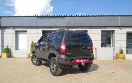Chevrolet Niva I рестайлинг, 2018 год, 710 000 рублей, 7 фотография