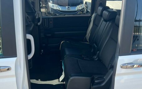 Honda Stepwgn IV, 2012 год, 1 899 000 рублей, 11 фотография