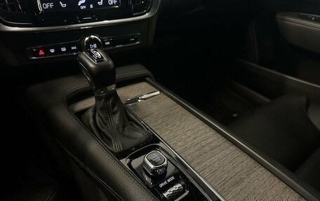 Volvo S90 II рестайлинг, 2021 год, 4 047 000 рублей, 31 фотография