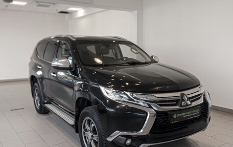 Mitsubishi Pajero Sport III рестайлинг, 2017 год, 2 410 000 рублей, 3 фотография
