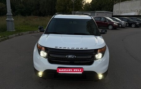 Ford Explorer VI, 2014 год, 1 990 000 рублей, 3 фотография