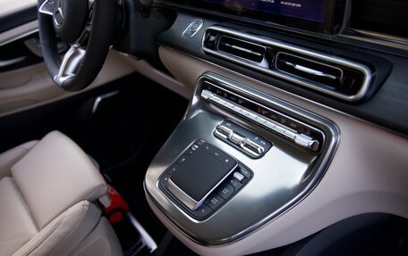 Mercedes-Benz V-Класс, 2025 год, 14 350 000 рублей, 12 фотография